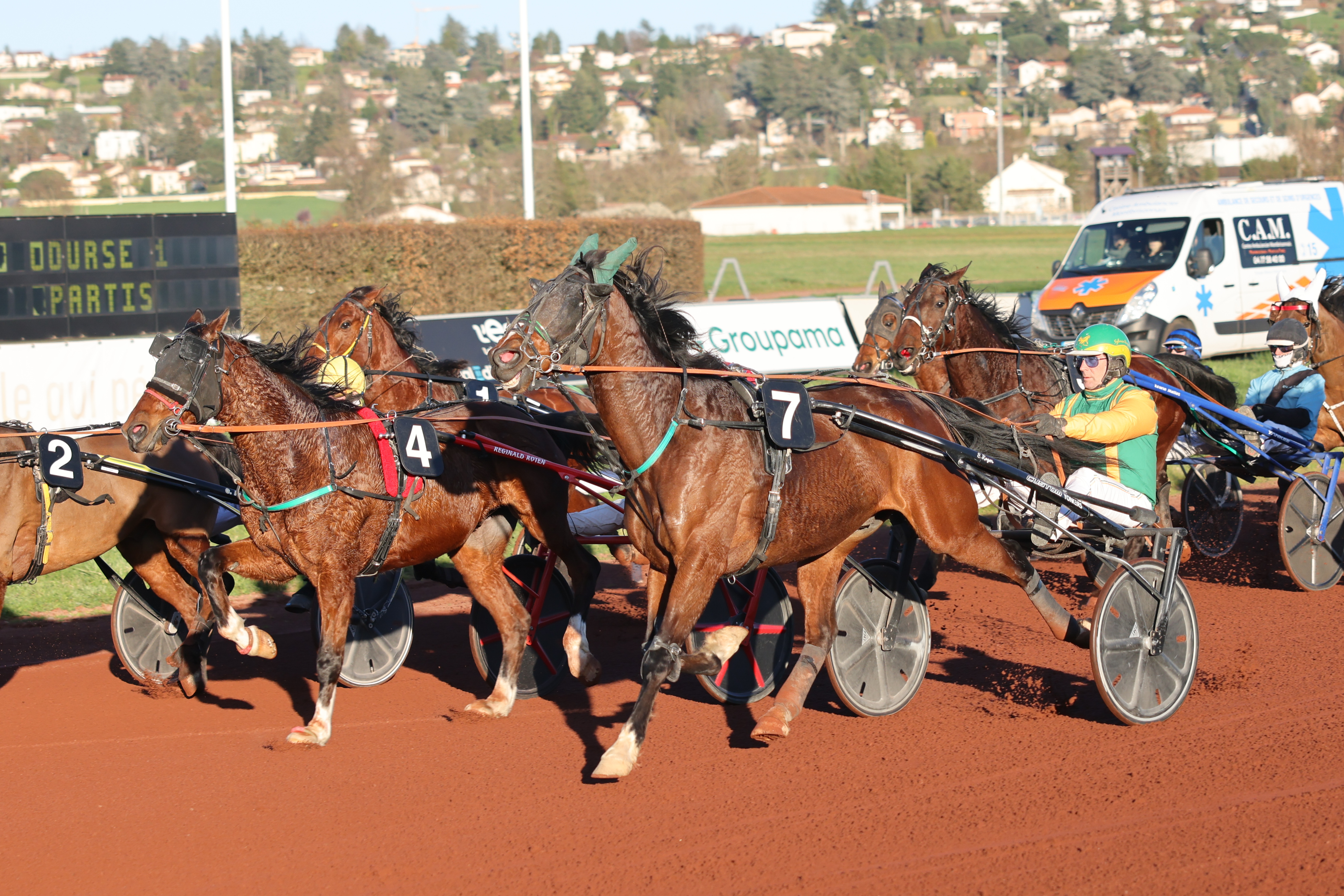 L’HIPPODROME DE SAINT GALMIER LANCE LE FESTIVAL DU TROT 